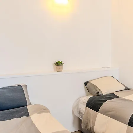 Apartamento Dema-1 By Interhome